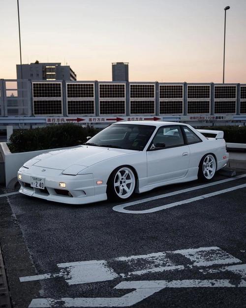 尼桑240sx-尼桑240SX